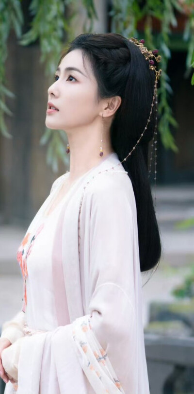 白鹿《临江仙》李青月/花如月