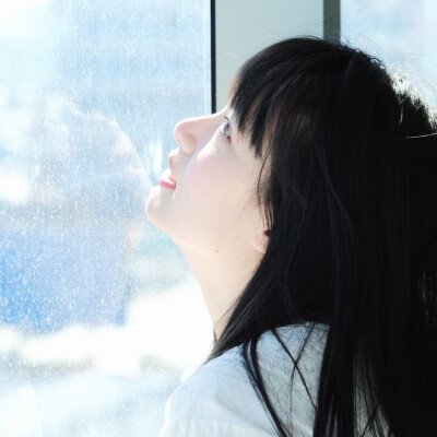 白蓝色的纸条和风