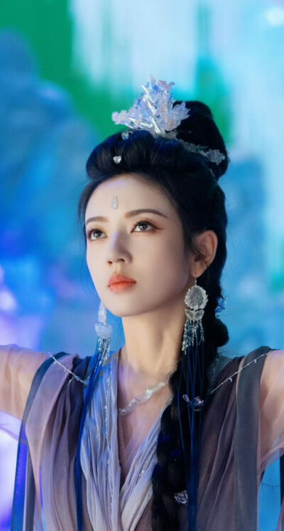 何瑞贤《临江仙》樊凌儿