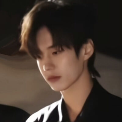 依旧靳朝