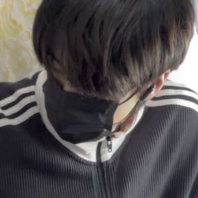 阿迪达斯男