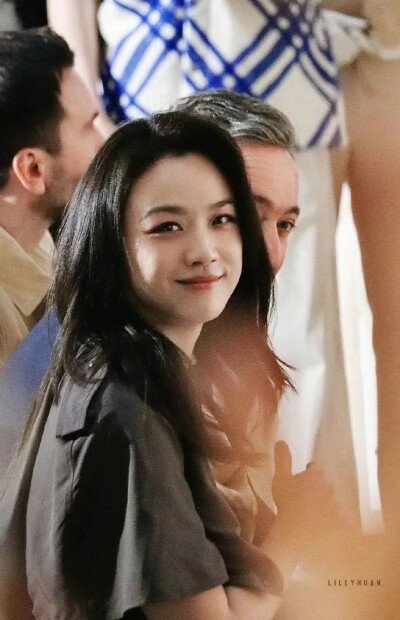 汤唯