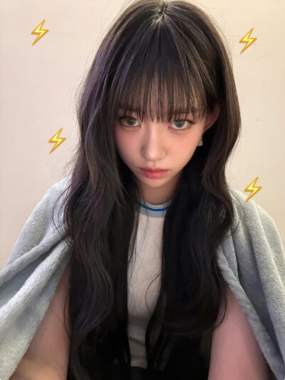 MEOVV sooin金秀仁