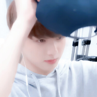 •初恋回归（Jung Kook ʔ•̫͡•ʕ退伍快乐）