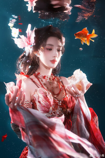 彭小苒