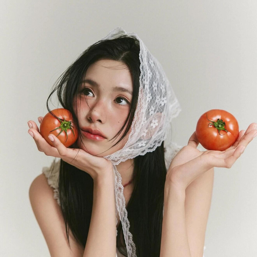 她