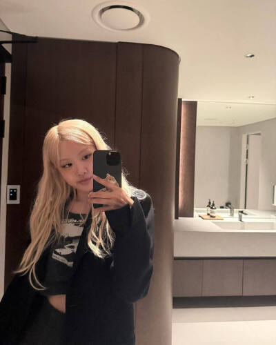 roses_are_rosie