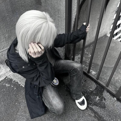 ✞