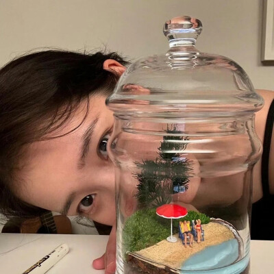 啧