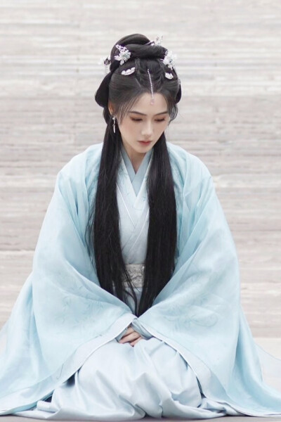 愿为美人奴 云卿