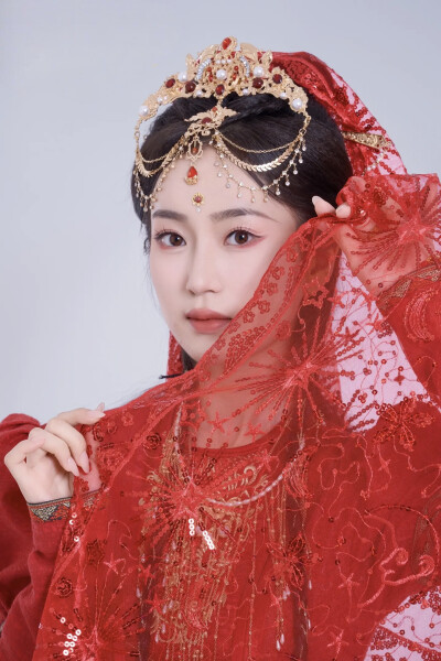 绑定好运系统，暴君独宠我一人 墨连月华