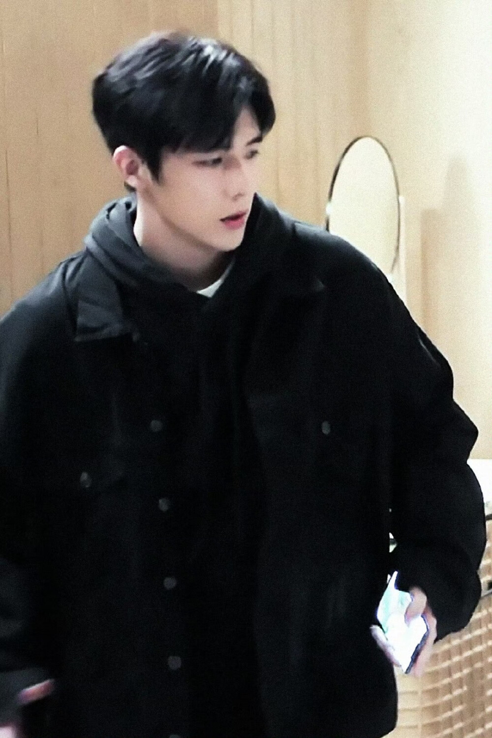 陈路周 / 王安宇 。
#陷入我们的热恋# ​​​