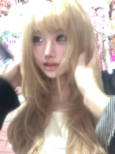 权威真人女头