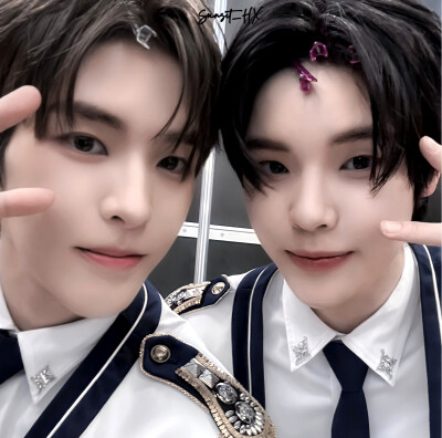 两个萌物٩(๑•̀ω•́๑)۶