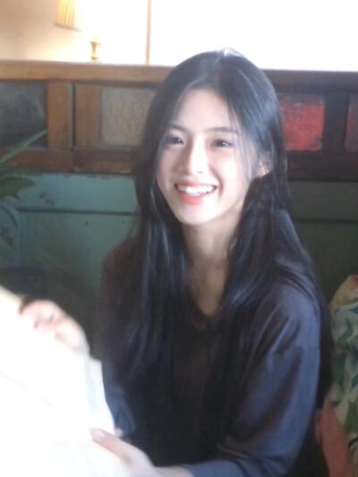 权威真人女头