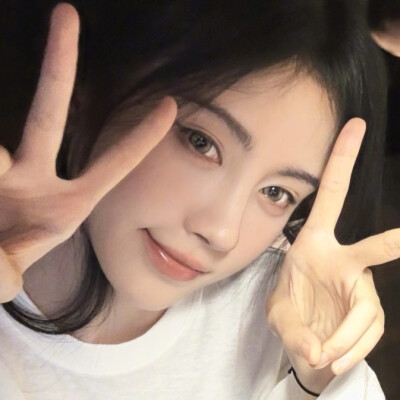 这个小猪好像知道自己很萌