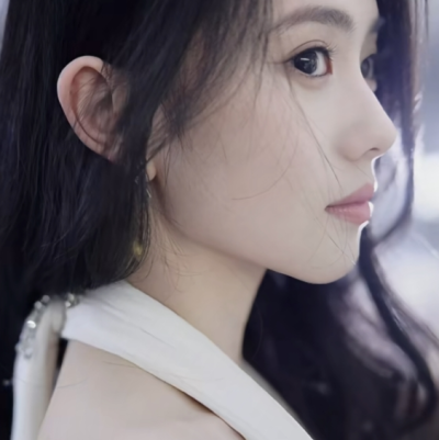 她一抹纯白