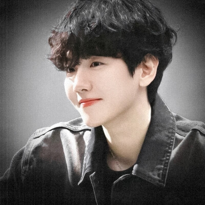 영원히 행복한 존재가 되어주세요
Please be a happy forever being.
©BK4zy | 边伯贤