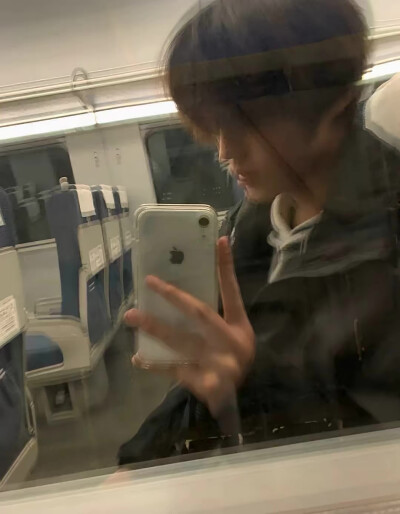 爱你垂眸下的泪滴