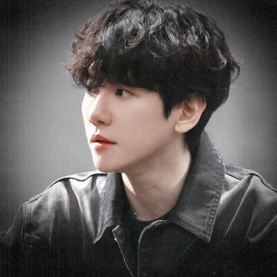 영원히 행복한 존재가 되어주세요
Please be a happy forever being.
©BK4zy | 边伯贤