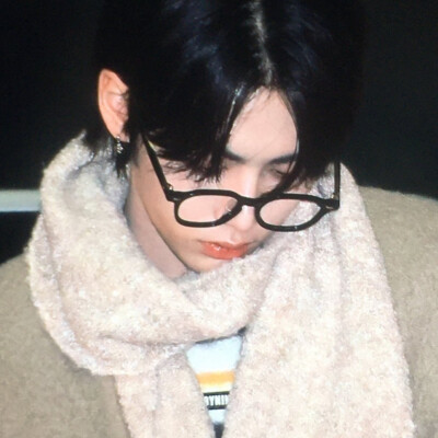 当我抱住你的时候你就像个刺猬