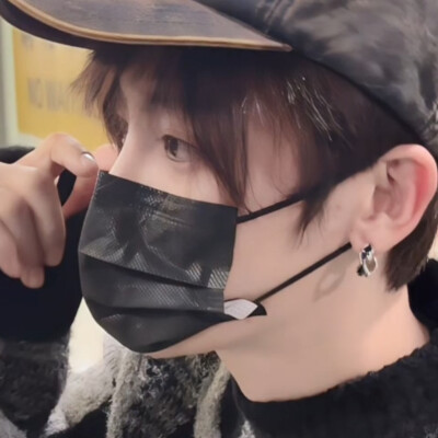 侯明昊