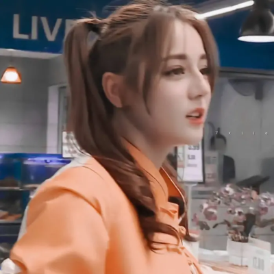 迪丽热巴头像壁纸表情包