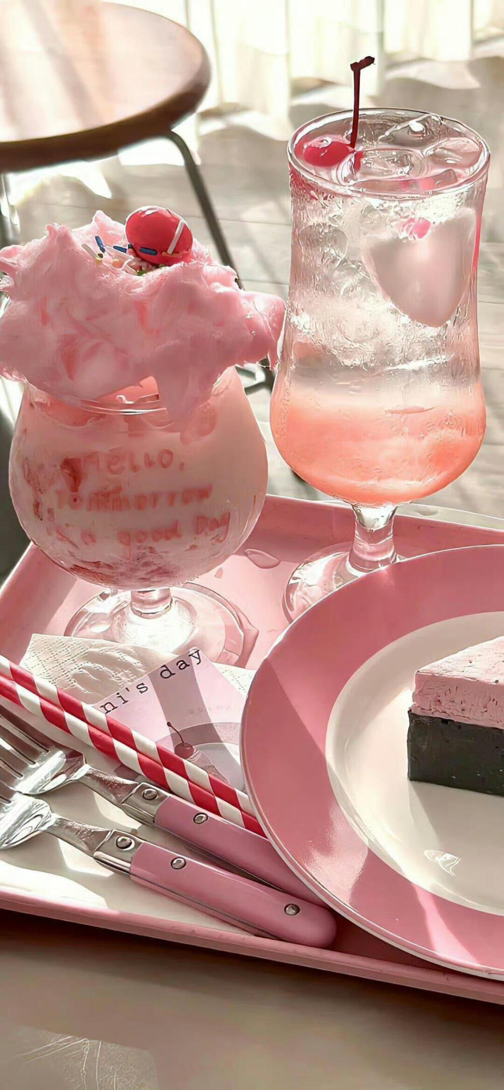 夏日里的漂亮水