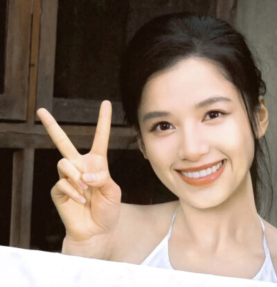 张婧仪