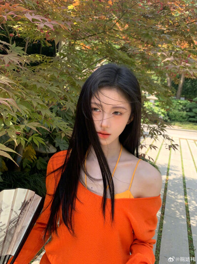 橙色的鞠婧祎