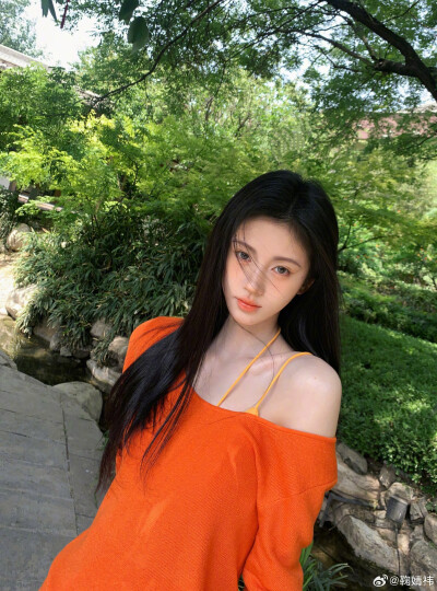 橙色的鞠婧祎