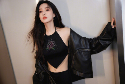 电脑壁纸，横屏壁纸，美女壁纸，孟子义