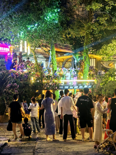 红叶柿岩-山东文旅