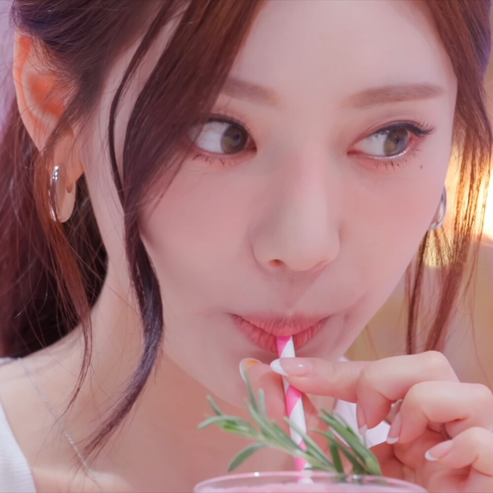 aespa｜宁艺卓可二改
二改描述注明Lynne