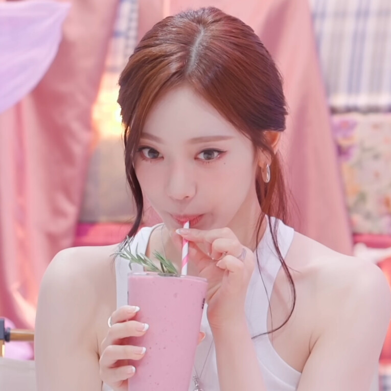 aespa｜宁艺卓可二改
二改描述注明Lynne