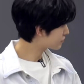 小U