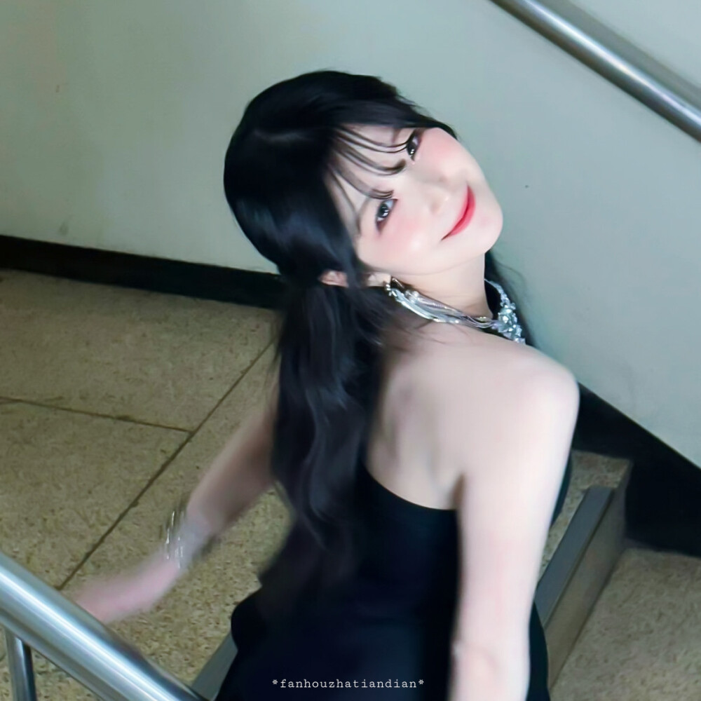 ᵀʰᵉ ᶠⁱᶠᵗʰ ˡᵉᵗᵗᵉʳ ᵐᵃʸ ᵇᵉ ᵗⁱᵐᵉ ᵗᵒ ʲᵘˢᵗ ʸᵒᵘʳ ᵉʸᵉˢ ˢᵐⁱˡⁱⁿᵍ.