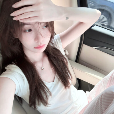 女头
二传头像注明出处