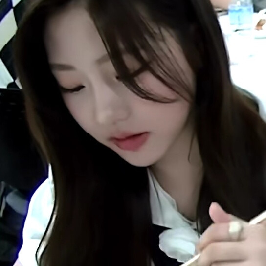 绚儿这个萌