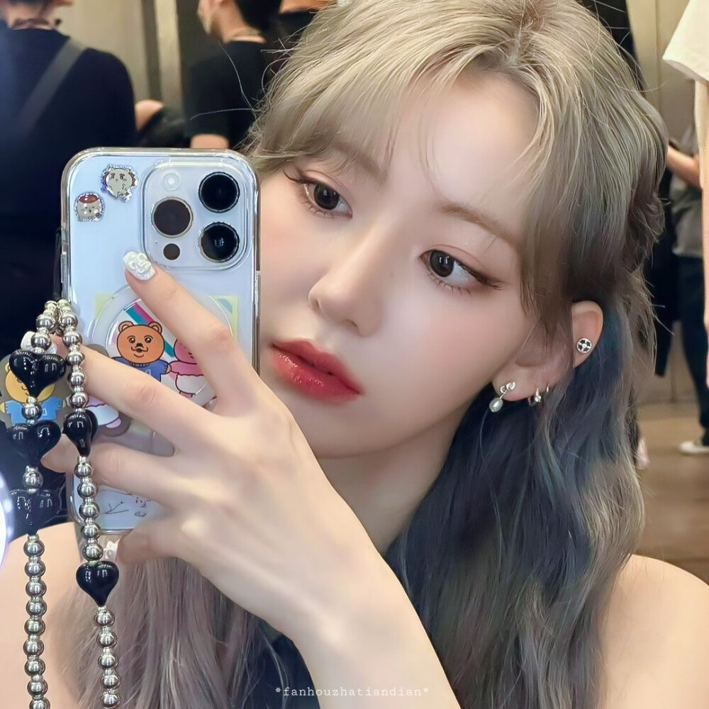 ᵀʰᵉ ᶠⁱᶠᵗʰ ˡᵉᵗᵗᵉʳ ᵐᵃʸ ᵇᵉ ᵗⁱᵐᵉ ᵗᵒ ʲᵘˢᵗ ʸᵒᵘʳ ᵉʸᵉˢ ˢᵐⁱˡⁱⁿᵍ.