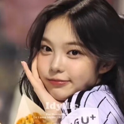 我的眼睛开始漏雨 而你留下的伞骨正从伤口里发芽 ​​​