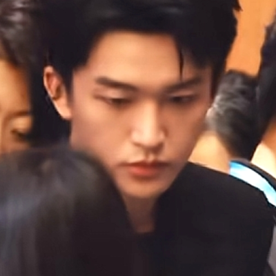 小少爷