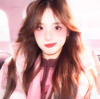  胡馨尹* 『十指相扣』  
原陈文嘉 cr.苏稚童