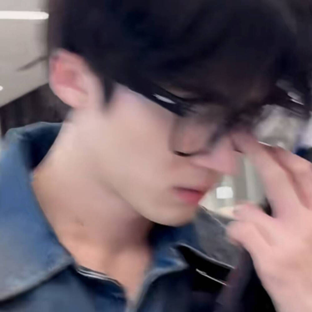 闫桉