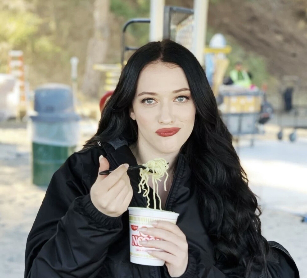 凯特戴琳斯Kat Dennings
