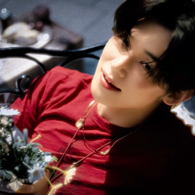 Daisy...kitten...and naive you