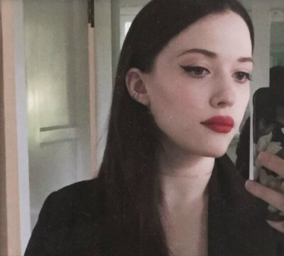 凯特戴琳斯Kat Dennings