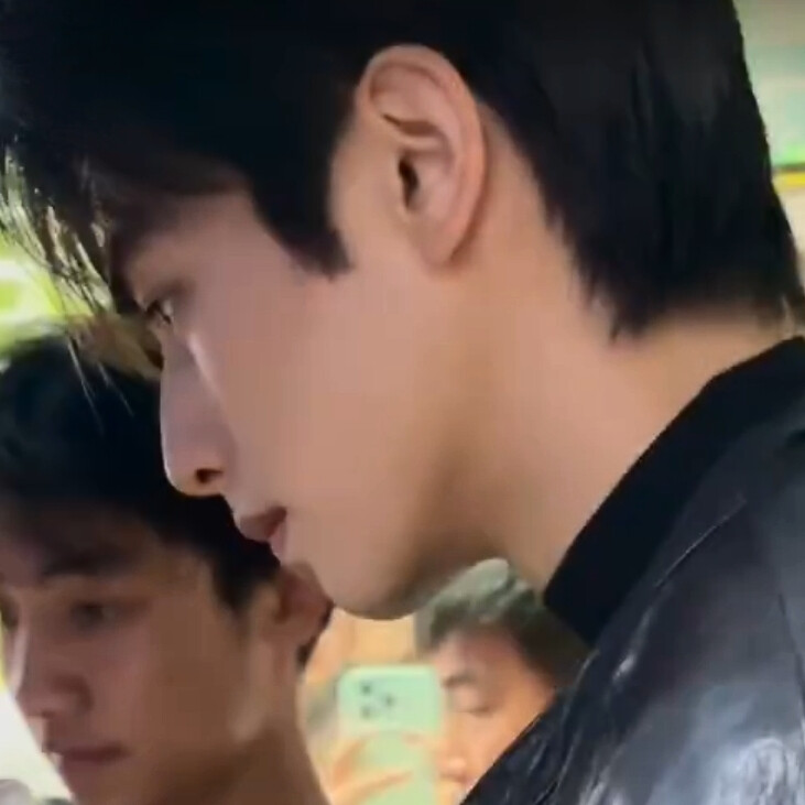 装帅好难吧还好哥是真帅