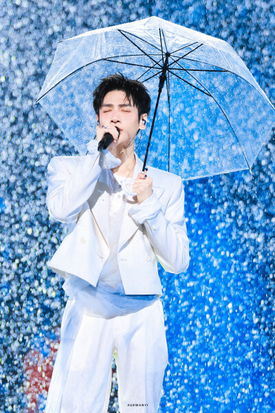 罗云熙