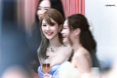 cr.Preference赵露思